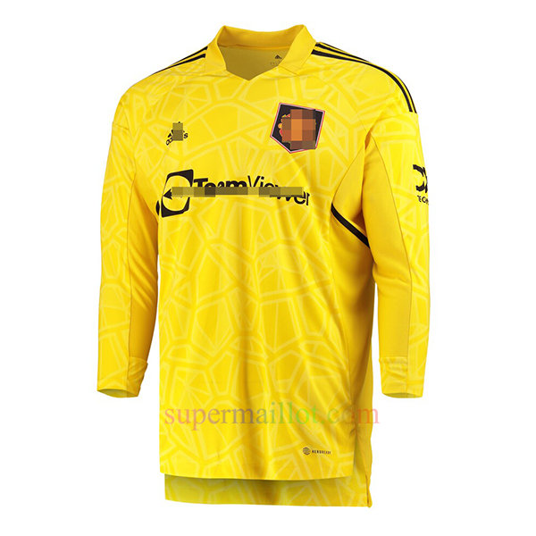 manchester-united-goalkeeper-shirt-2